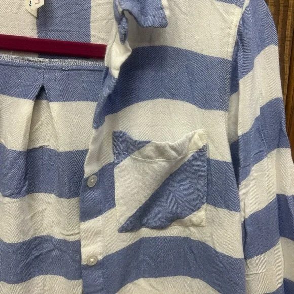 Girl Krazy size small blue and white striped top - Picture 4 of 8